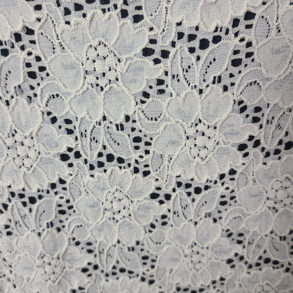 Torrid Cream Lace Lined Sleeveless Midi Dress w Keyhole back and Button Size 3 - Picture 2 of 5